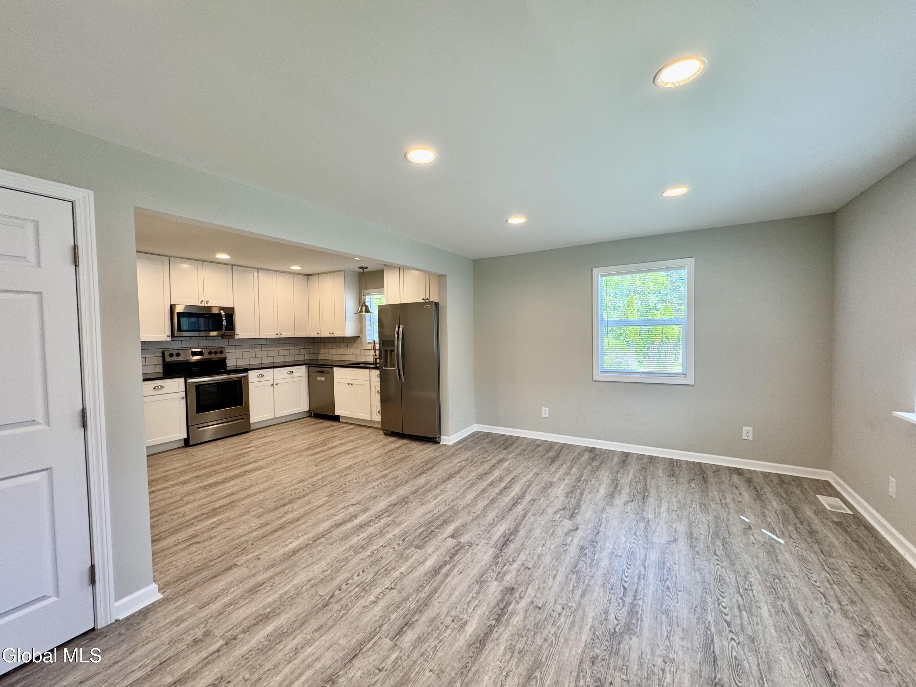 18 3rd Avenue Hadley NY 12835