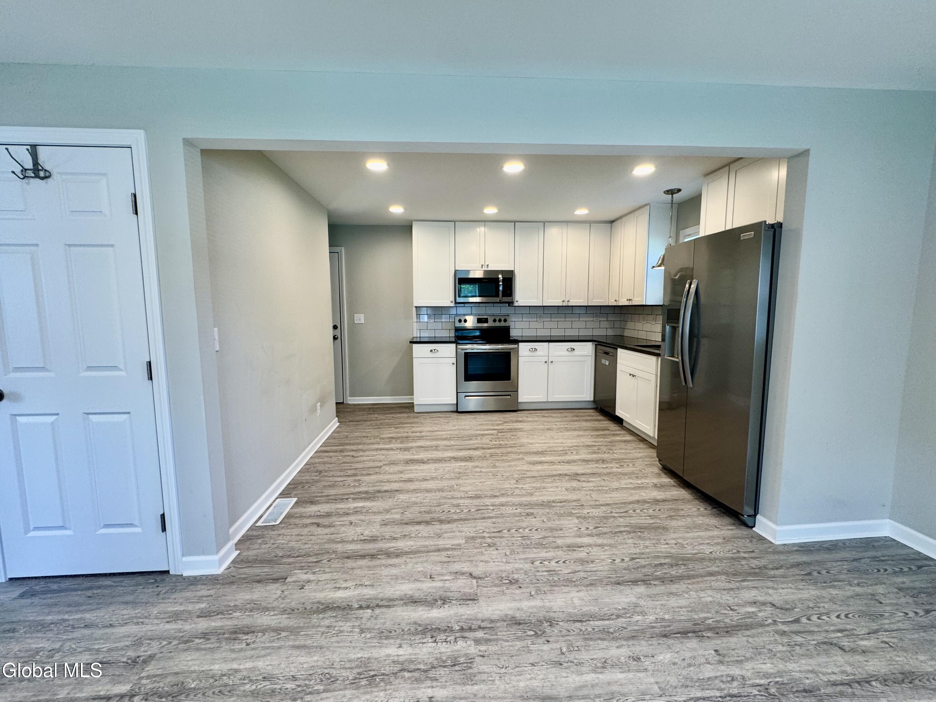 18 3rd Avenue Hadley NY 12835