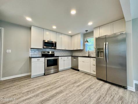 18 3rd Avenue Hadley NY 12835