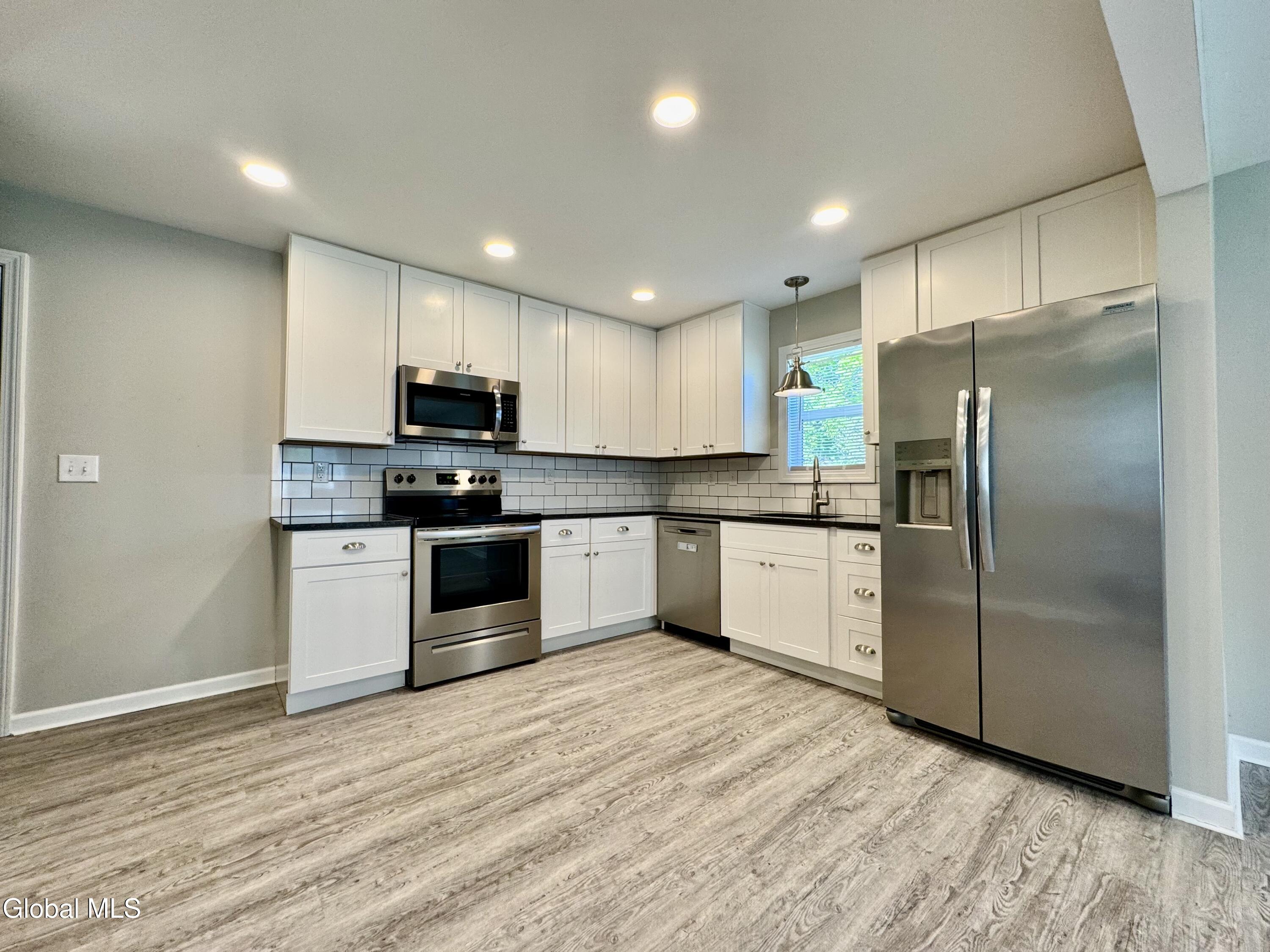 18 3rd Avenue Hadley NY 12835