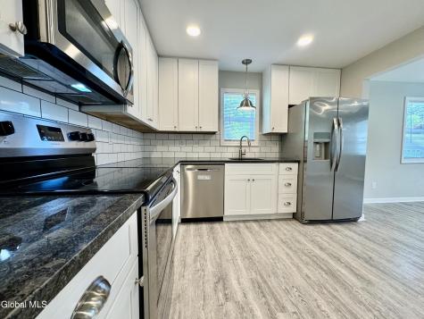 18 3rd Avenue Hadley NY 12835