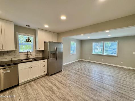 18 3rd Avenue Hadley NY 12835