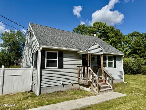18 3rd Avenue Hadley NY 12835