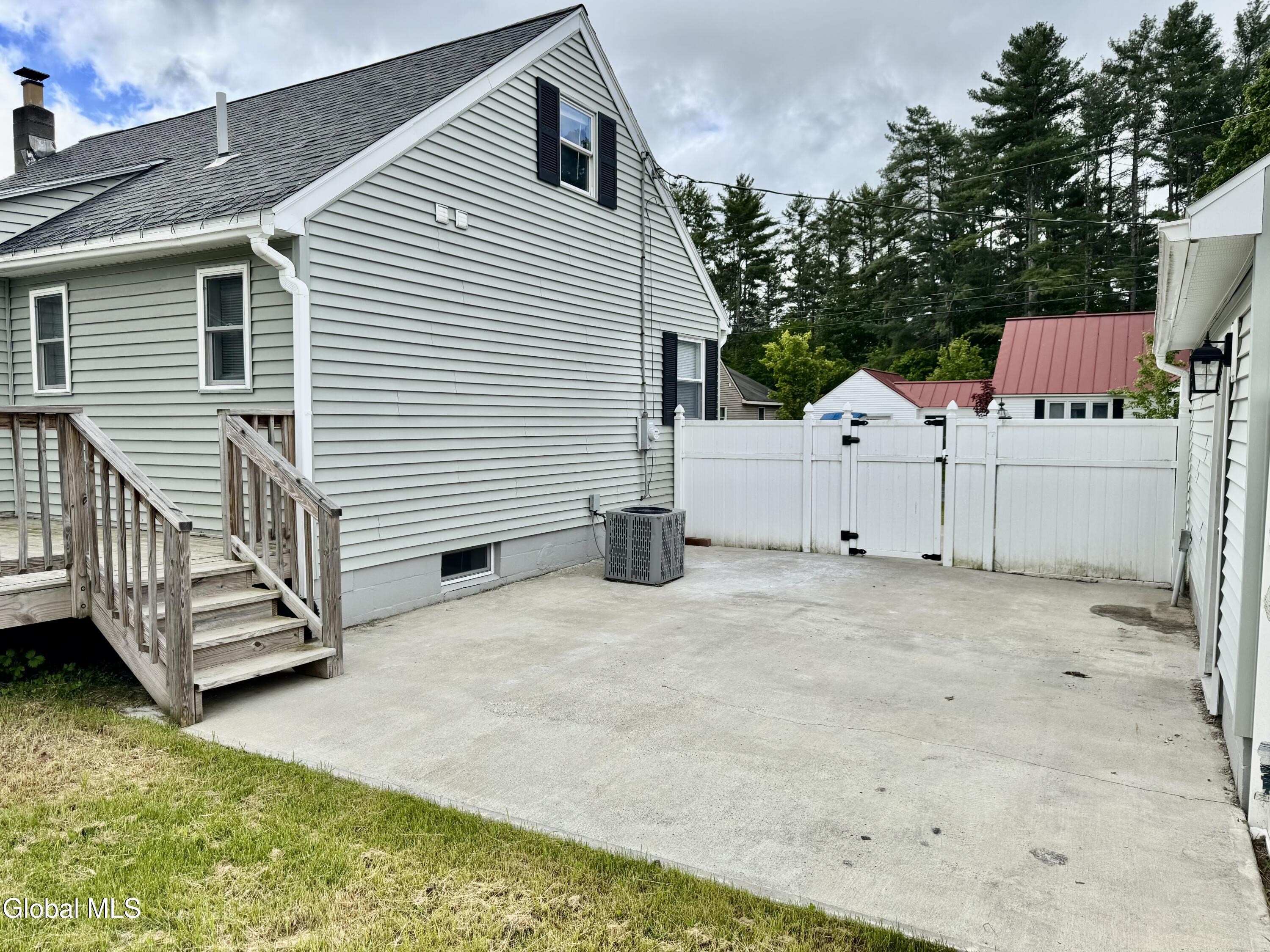18 3rd Avenue Hadley NY 12835