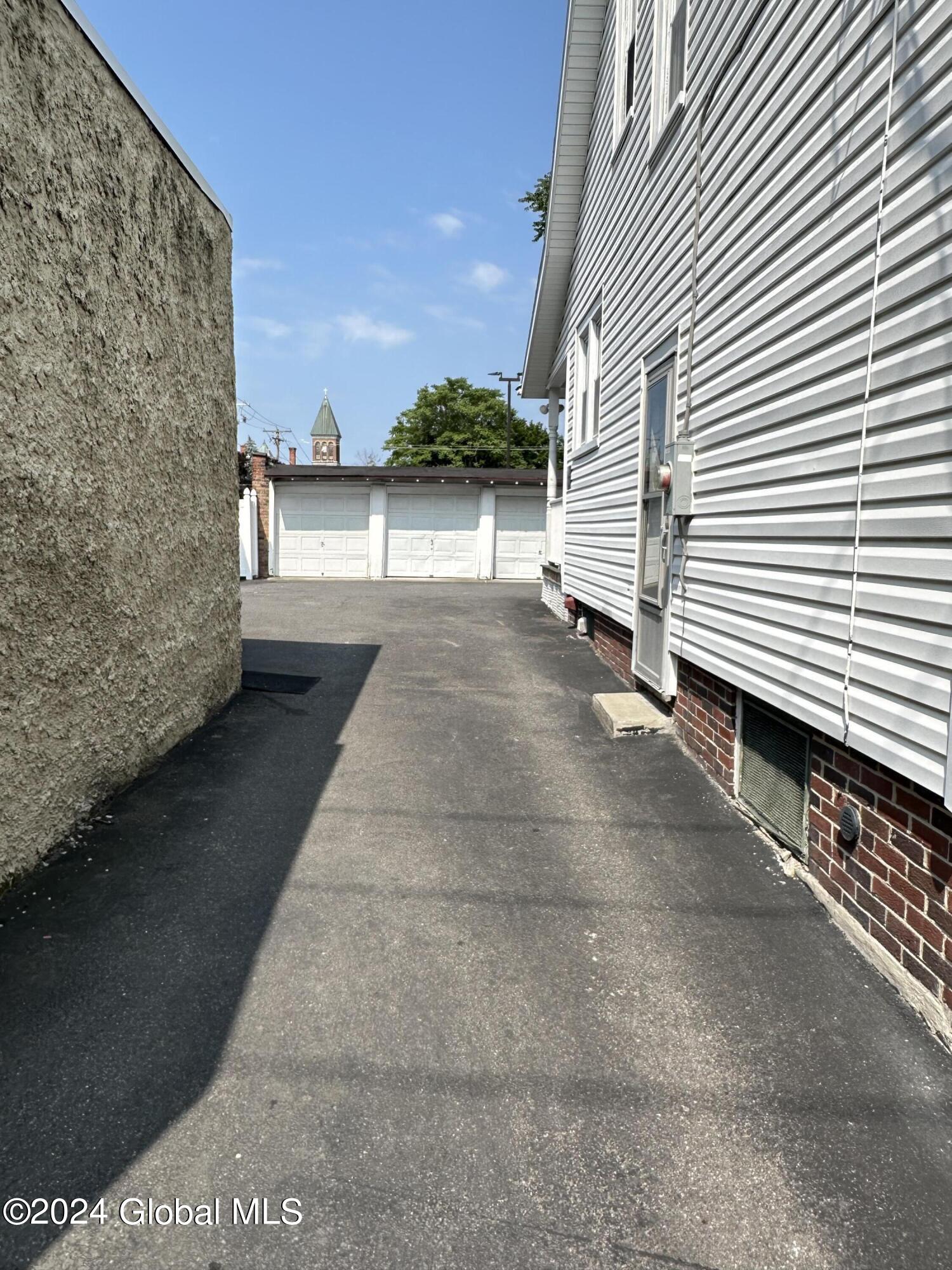 2303-2305 15th Street Troy NY 12180