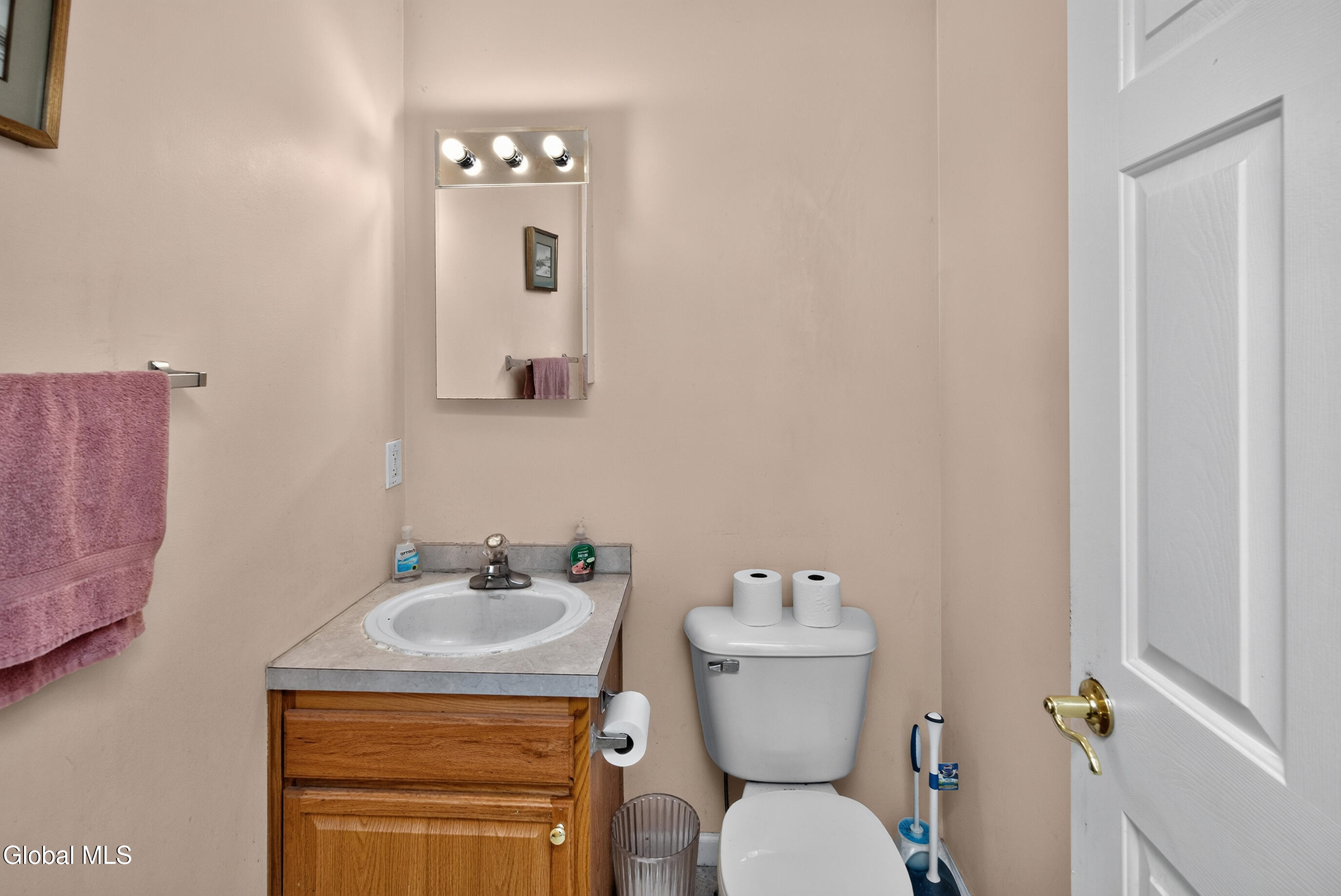67 Higgins Road Wynantskill NY 12198