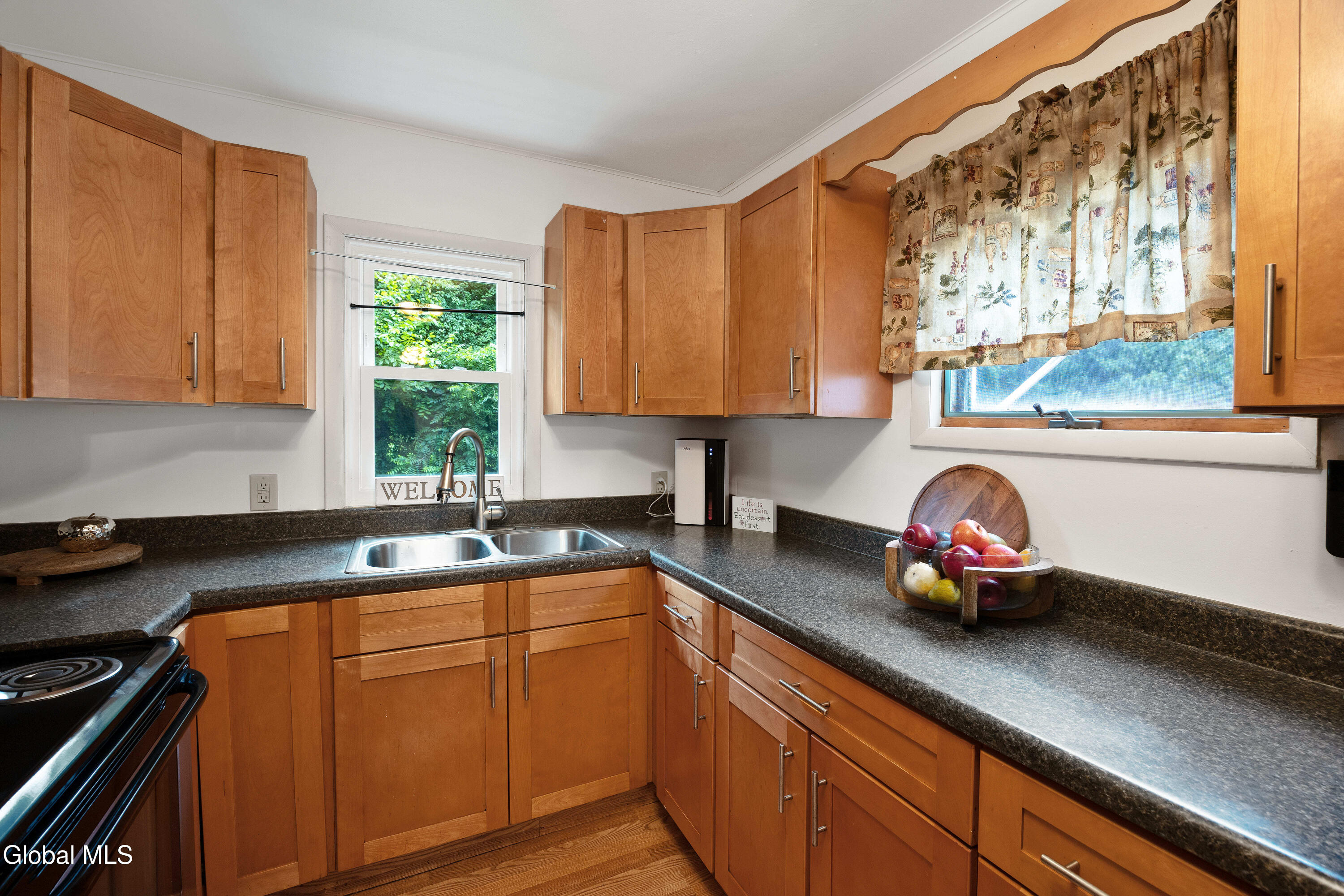 69 Ray Road Rexford NY 12148