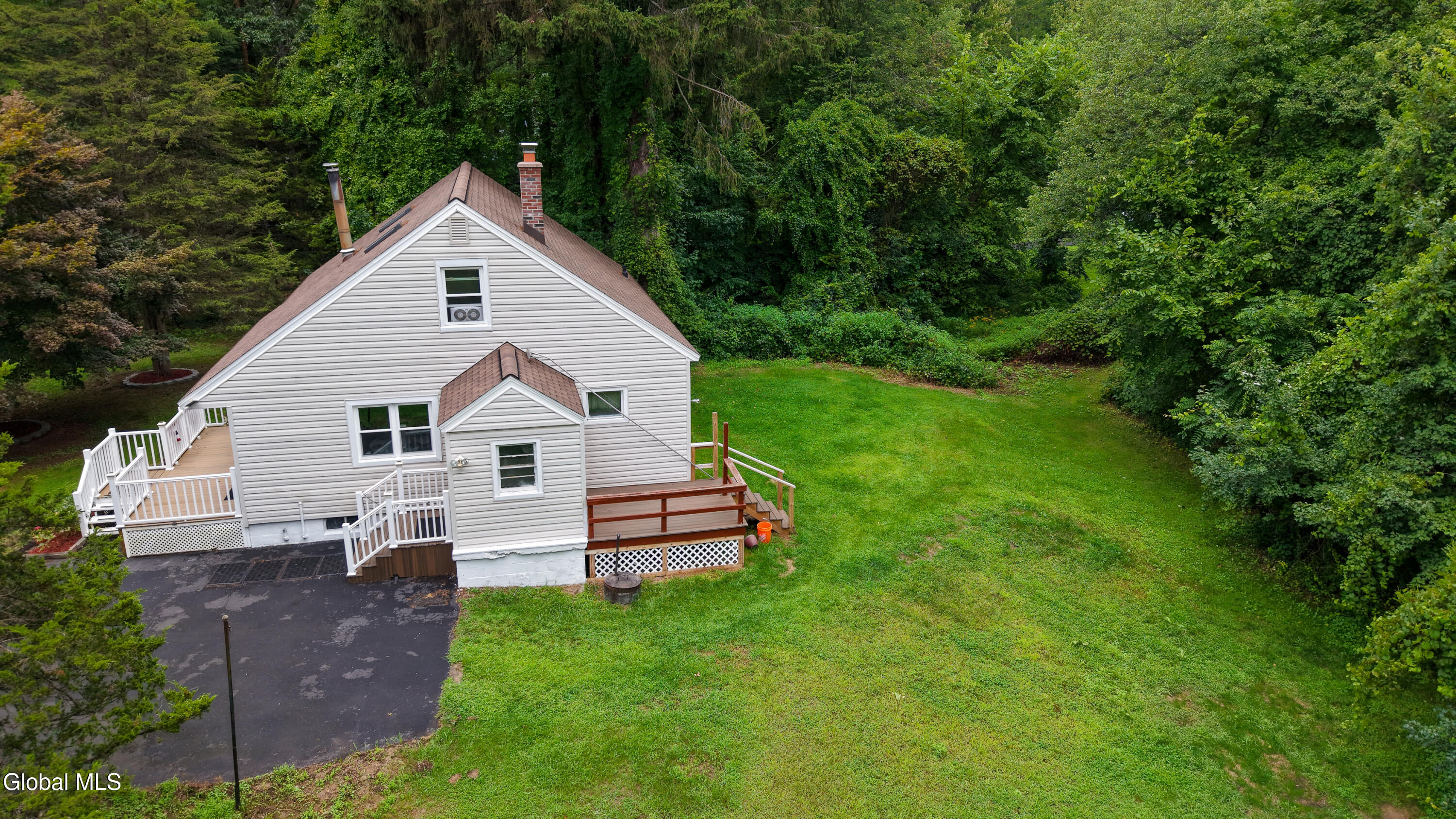 69 Ray Road Rexford NY 12148