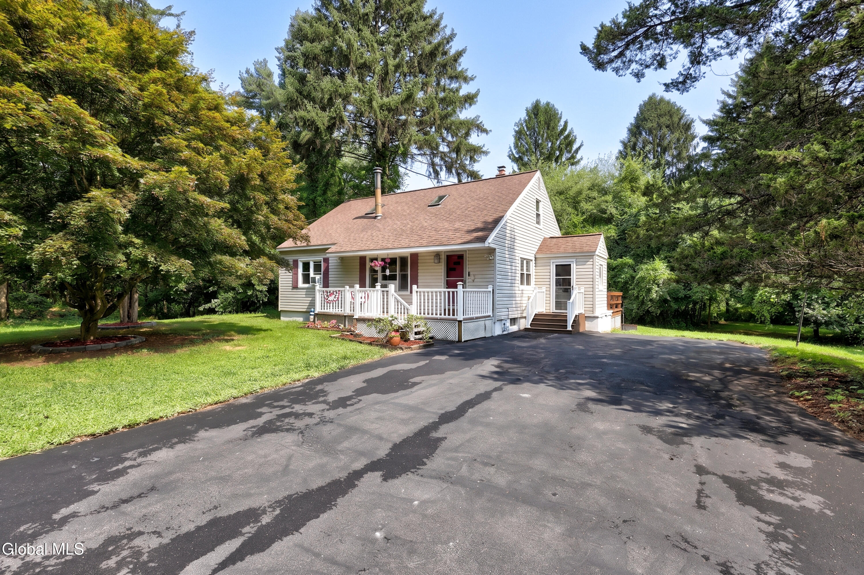 69 Ray Road Rexford NY 12148