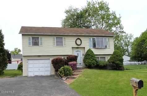 72 Magnolia Circle Ravena NY 12143