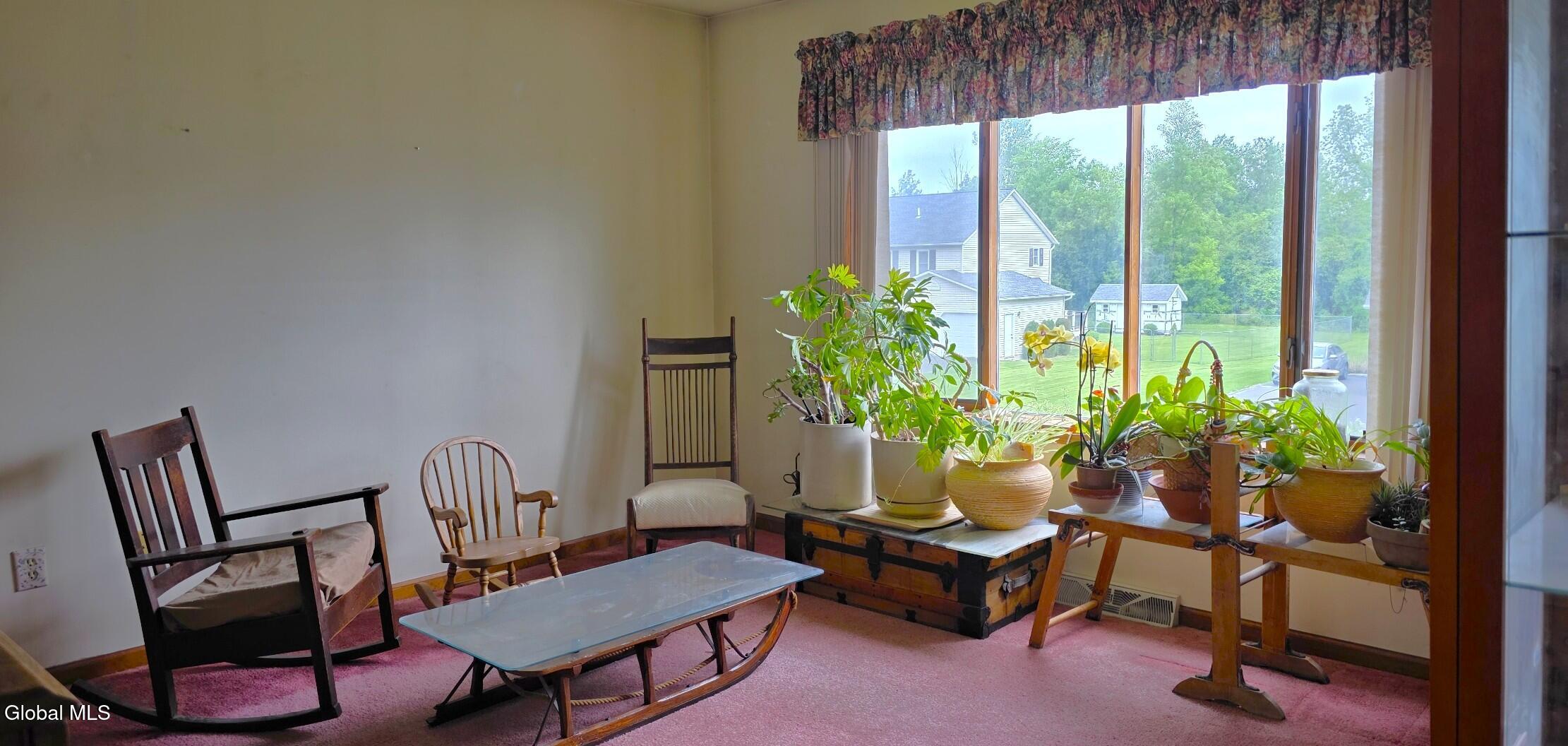72 Magnolia Circle Ravena NY 12143