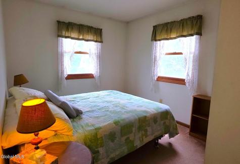 72 Magnolia Circle Ravena NY 12143