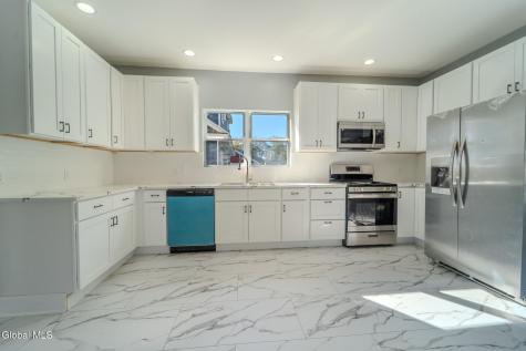 28 Everett Road Colonie NY 12205