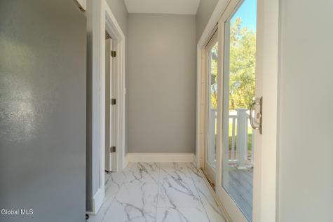 28 Everett Road Colonie NY 12205