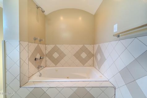 28 Everett Road Colonie NY 12205