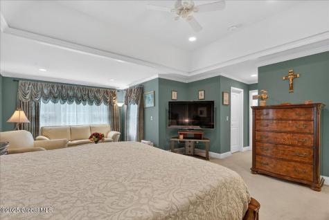624 Grooms Road Clifton Park NY 12065