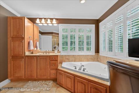 624 Grooms Road Clifton Park NY 12065