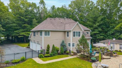 624 Grooms Road Clifton Park NY 12065