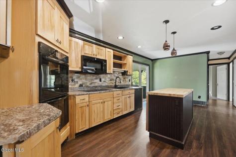 34 Skaarland Drive Burnt Hills NY 12027