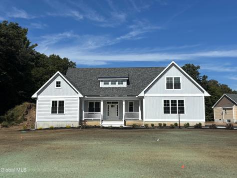 9 Brookhaven Court Saratoga Springs NY 12866