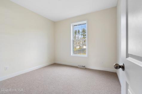 9 Brookhaven Court Saratoga Springs NY 12866