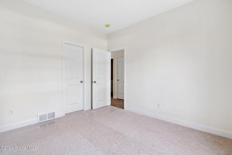 9 Brookhaven Court Saratoga Springs NY 12866