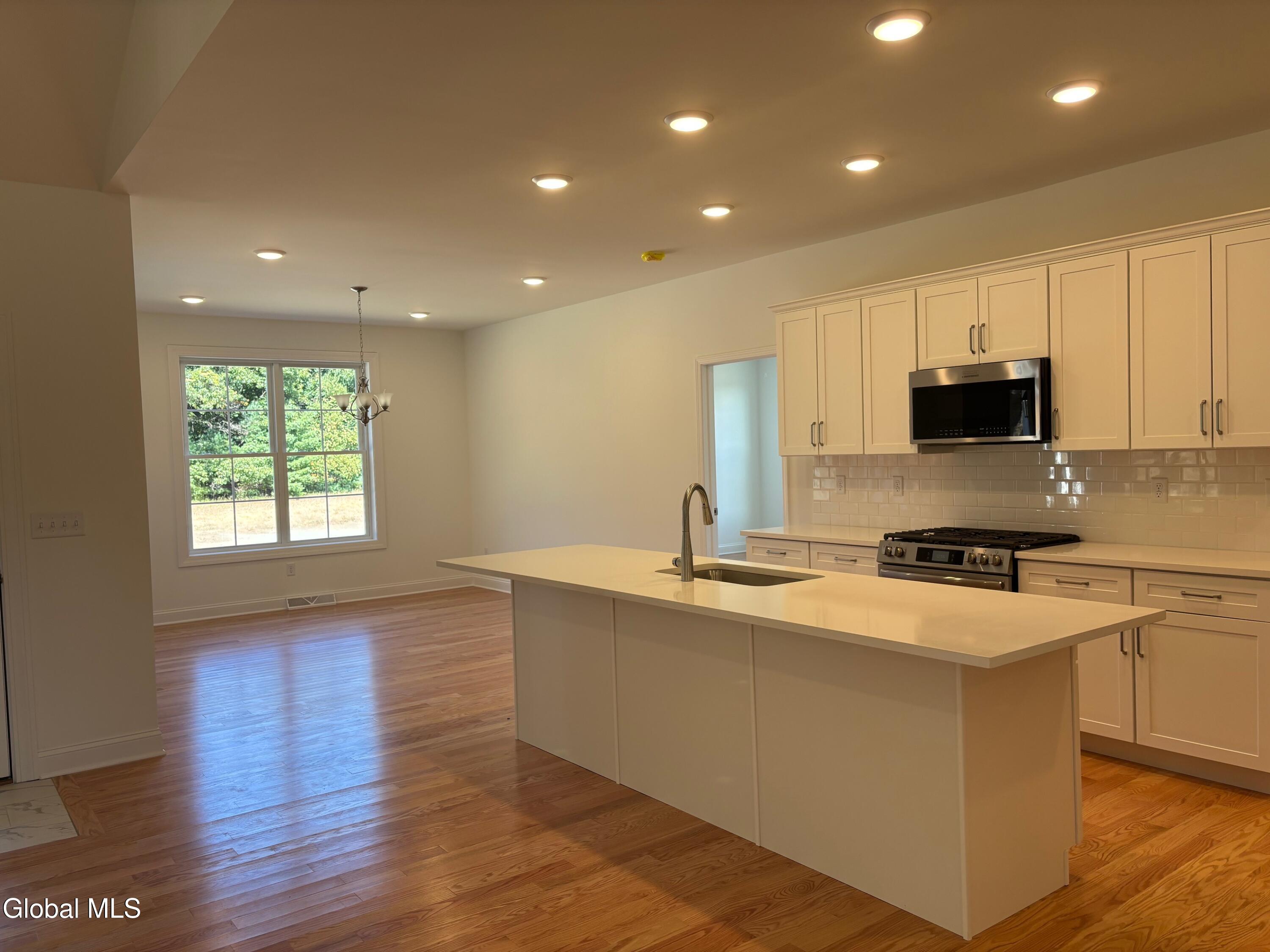 9 Brookhaven Court Saratoga Springs NY 12866