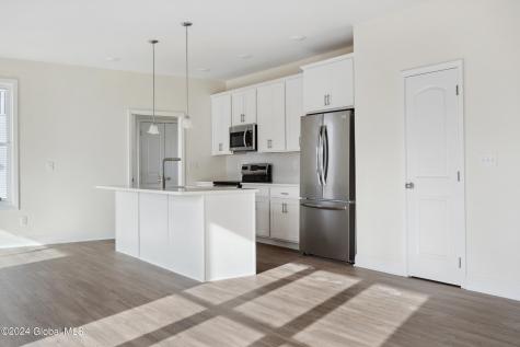 9 Brookhaven Court Saratoga Springs NY 12866