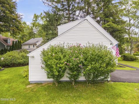 2039 Balltown Road Niskayuna NY 12309
