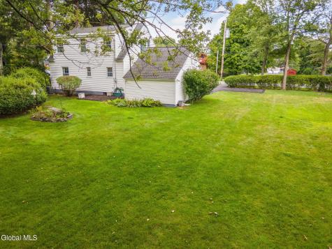 2039 Balltown Road Niskayuna NY 12309