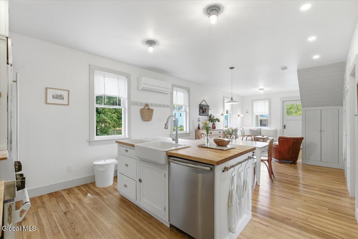 97 Main Avenue Wynantskill NY 12198