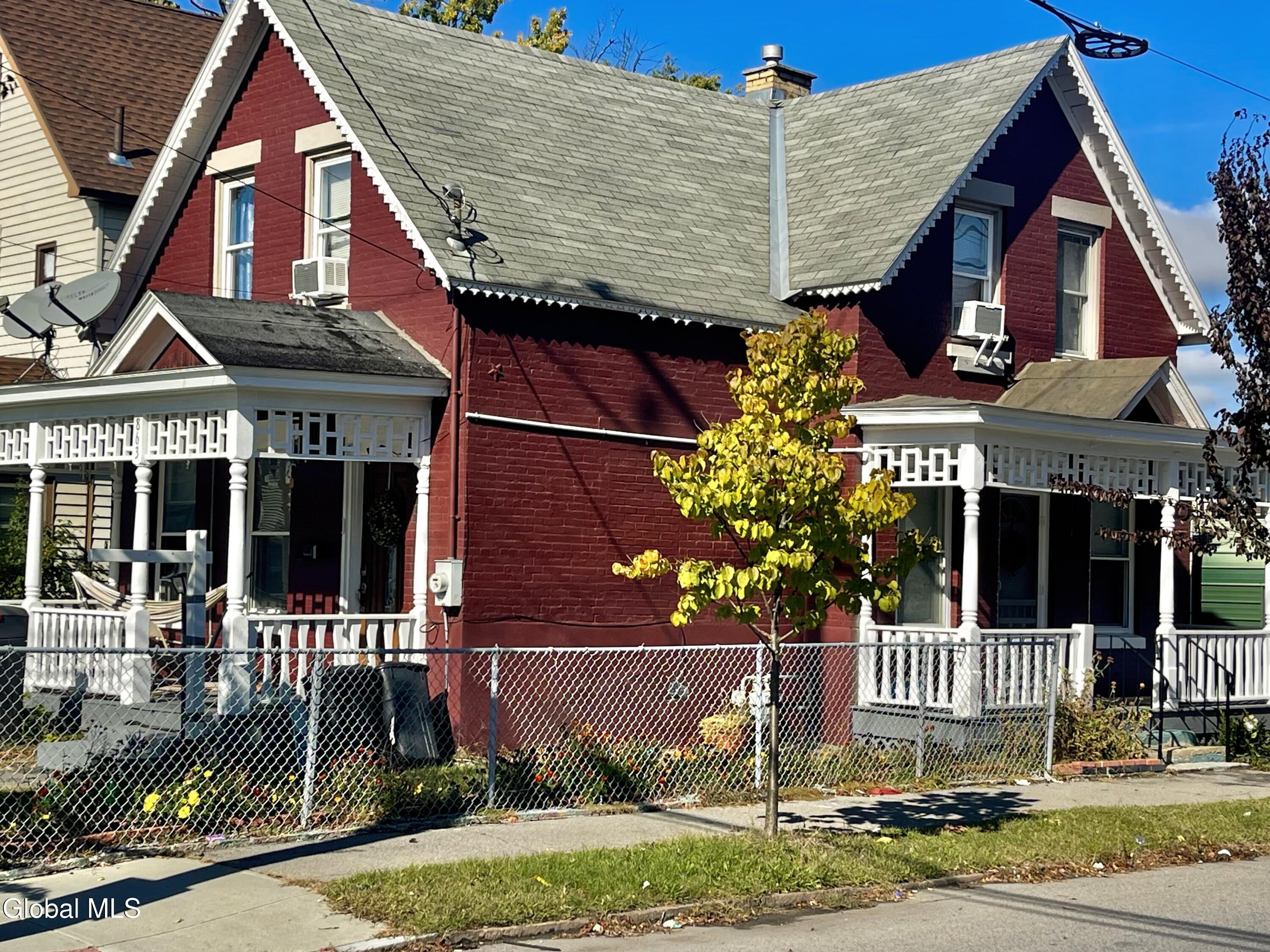 863 Emmett Street Schenectady NY 12307