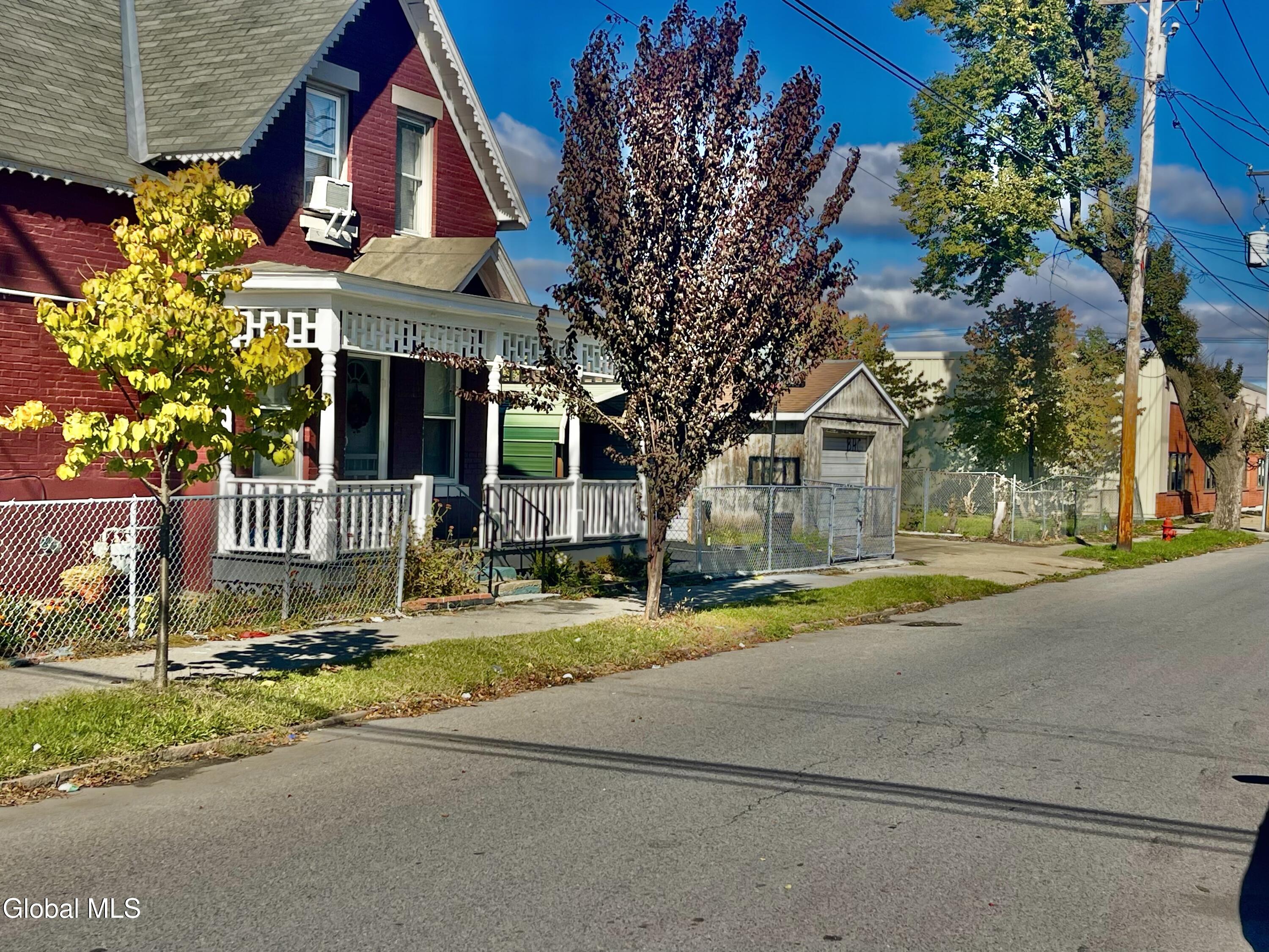 863 Emmett Street Schenectady NY 12307