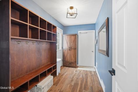 32 Friar Tuck Way Saratoga Springs NY 12866