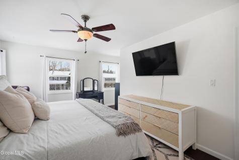 32 Friar Tuck Way Saratoga Springs NY 12866