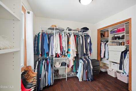 32 Friar Tuck Way Saratoga Springs NY 12866