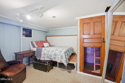 32 Friar Tuck Way Saratoga Springs NY 12866