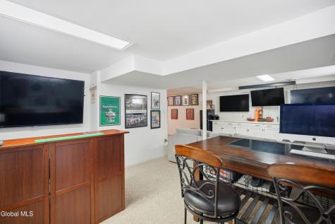 32 Friar Tuck Way Saratoga Springs NY 12866