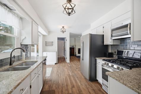 32 Friar Tuck Way Saratoga Springs NY 12866