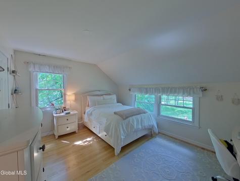 2270 Stuyvesant Drive Niskayuna NY 12309