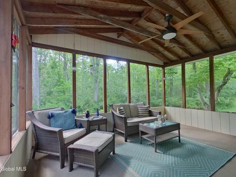 2270 Stuyvesant Drive Niskayuna NY 12309