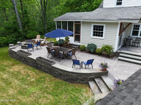 2270 Stuyvesant Drive Niskayuna NY 12309