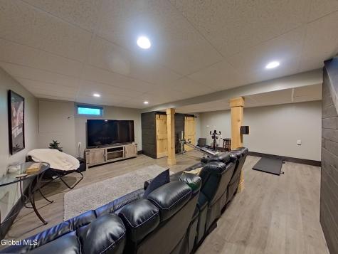 2270 Stuyvesant Drive Niskayuna NY 12309