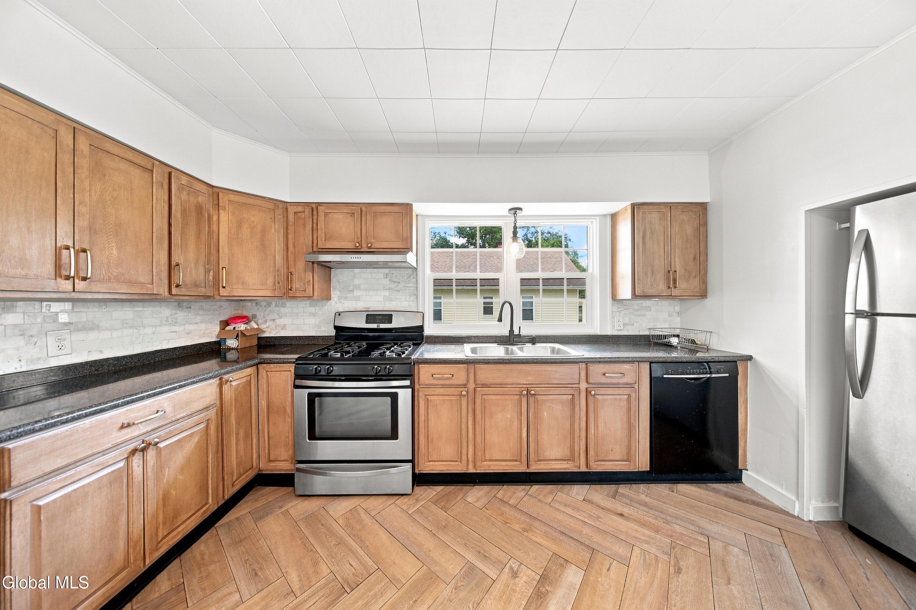 383 Vley Road Glenville NY 12302