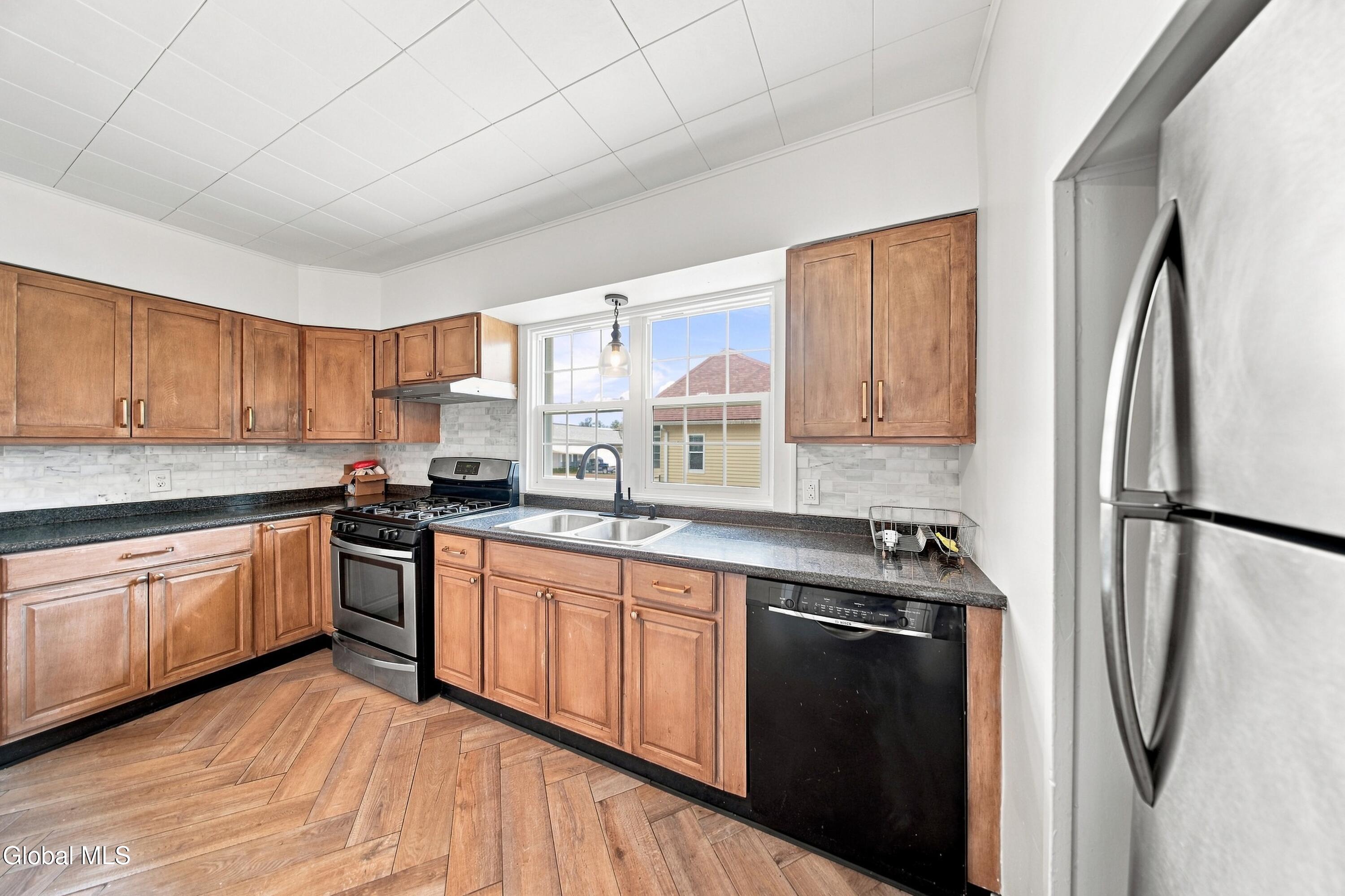383 Vley Road Glenville NY 12302