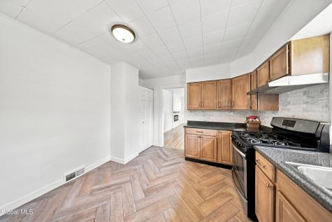 383 Vley Road Glenville NY 12302