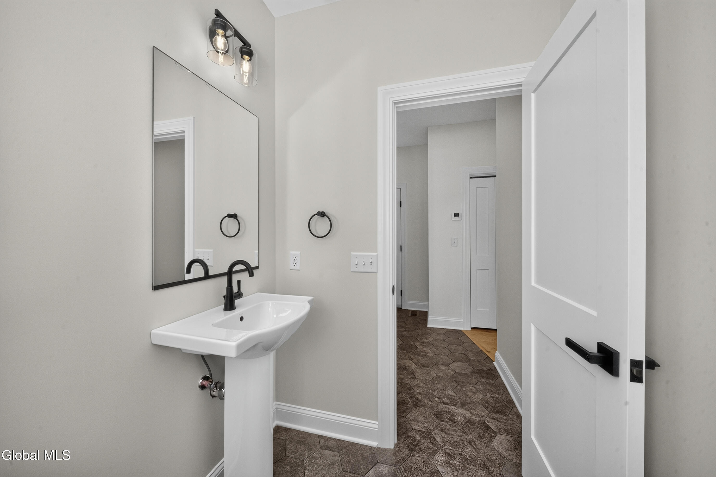 25 Maybrook Drive Glenville NY 12302