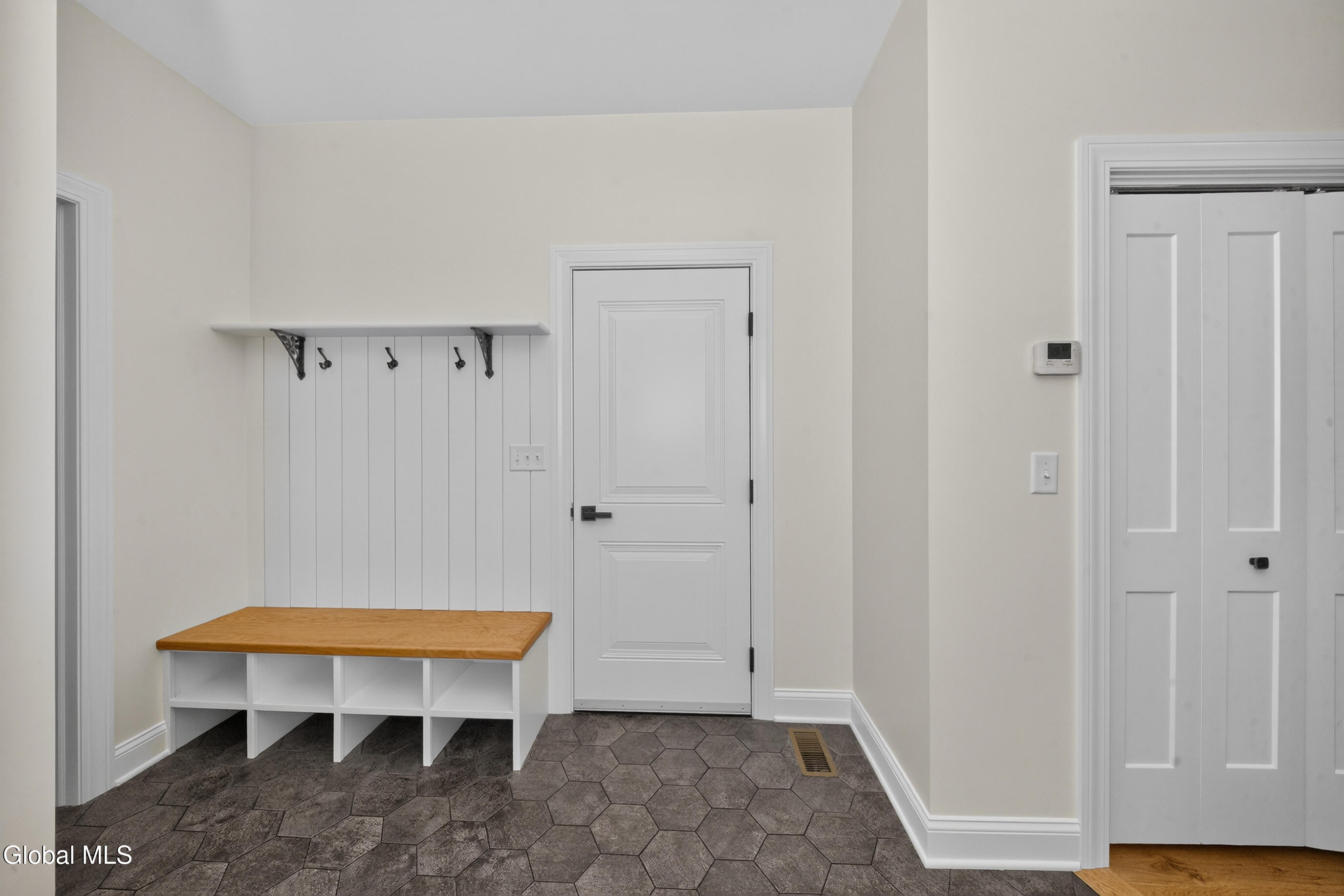 25 Maybrook Drive Glenville NY 12302