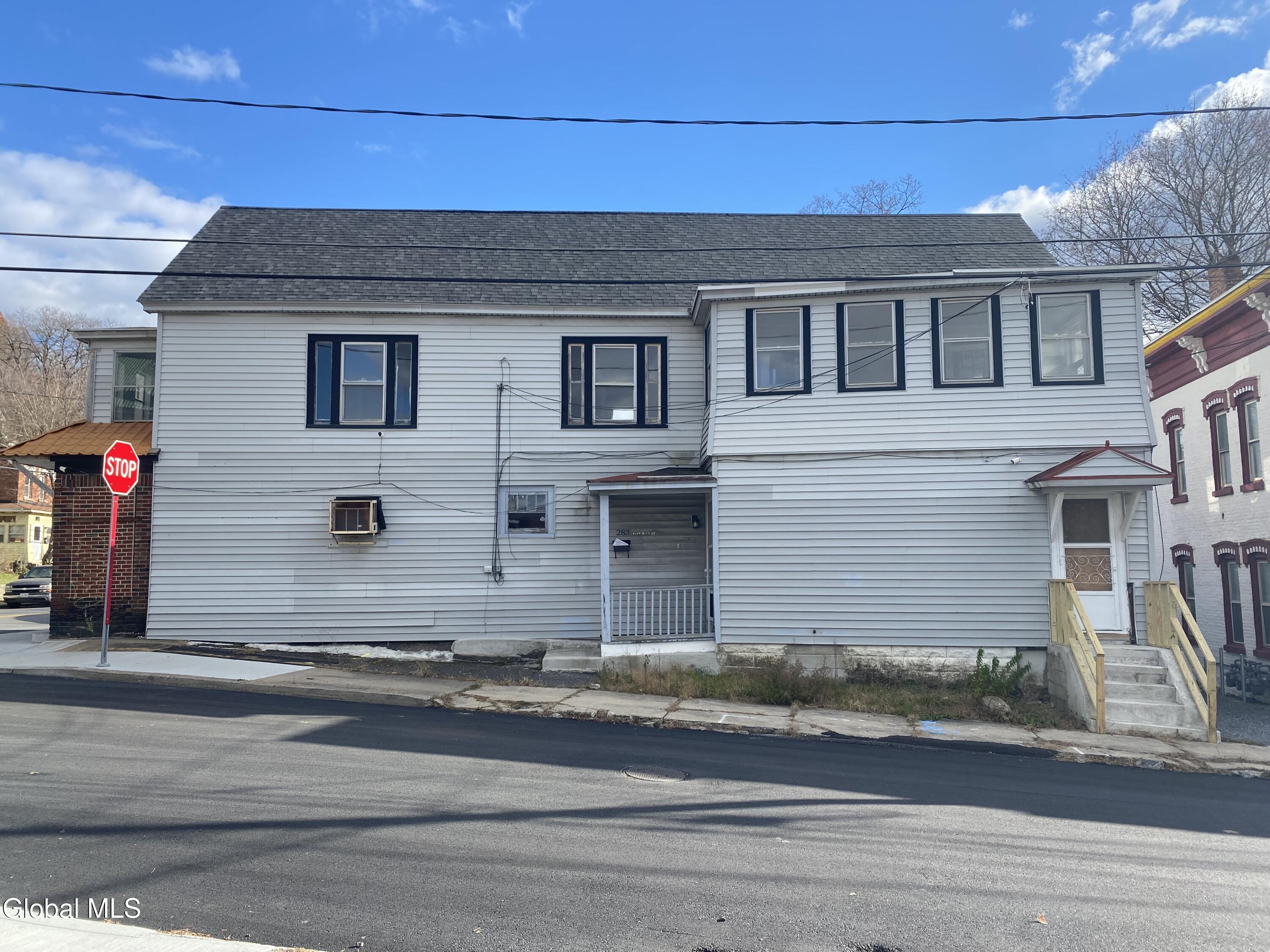283 E Main Street Amsterdam NY 12010