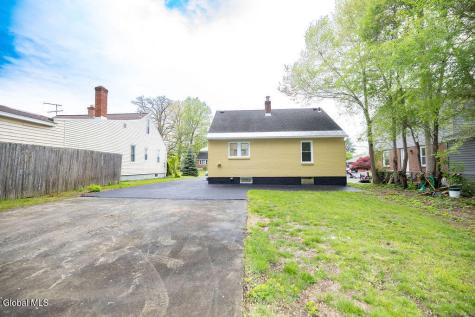 1782 Fiero Avenue Schenectady NY 12303